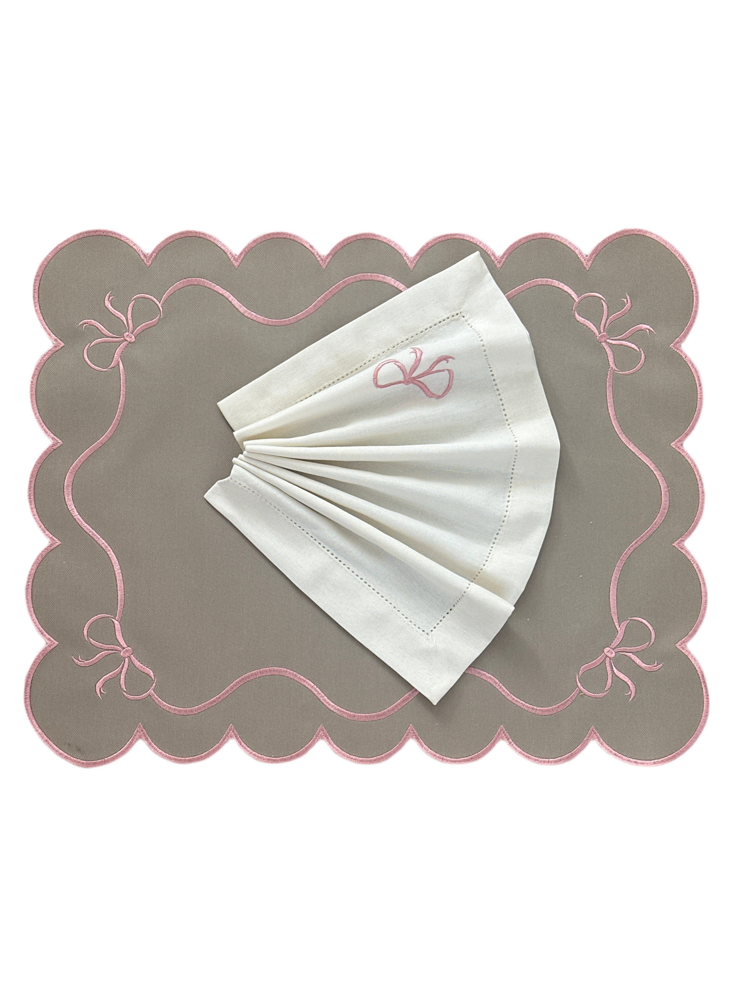 Placemets Love Bow