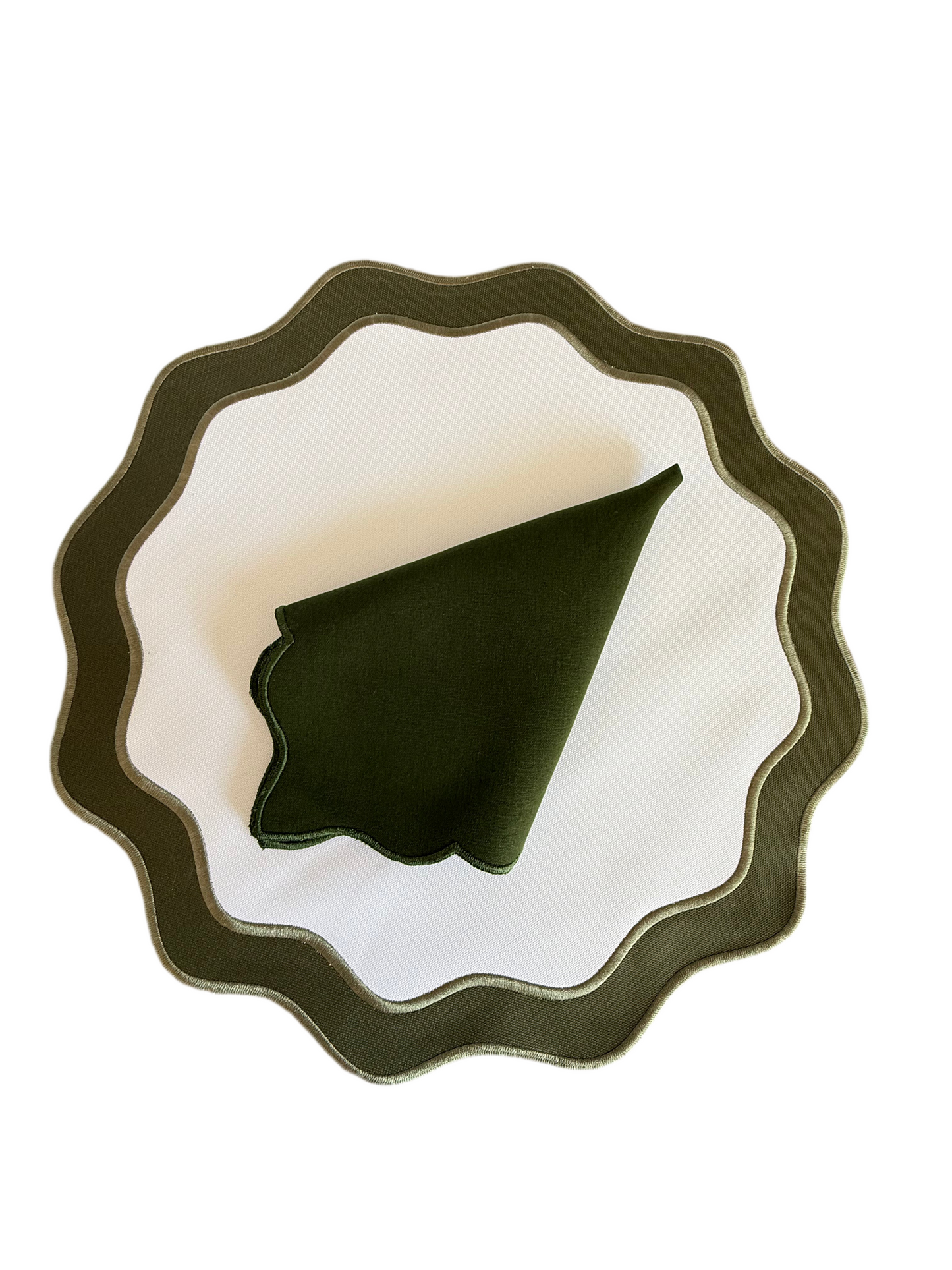 Placemets double-sided, checkered and embroidered napkins