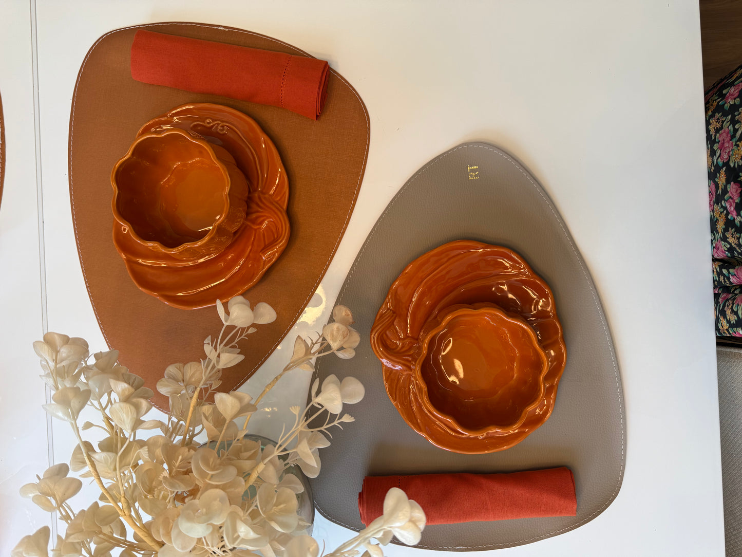Double-sided leather placemats with napkins