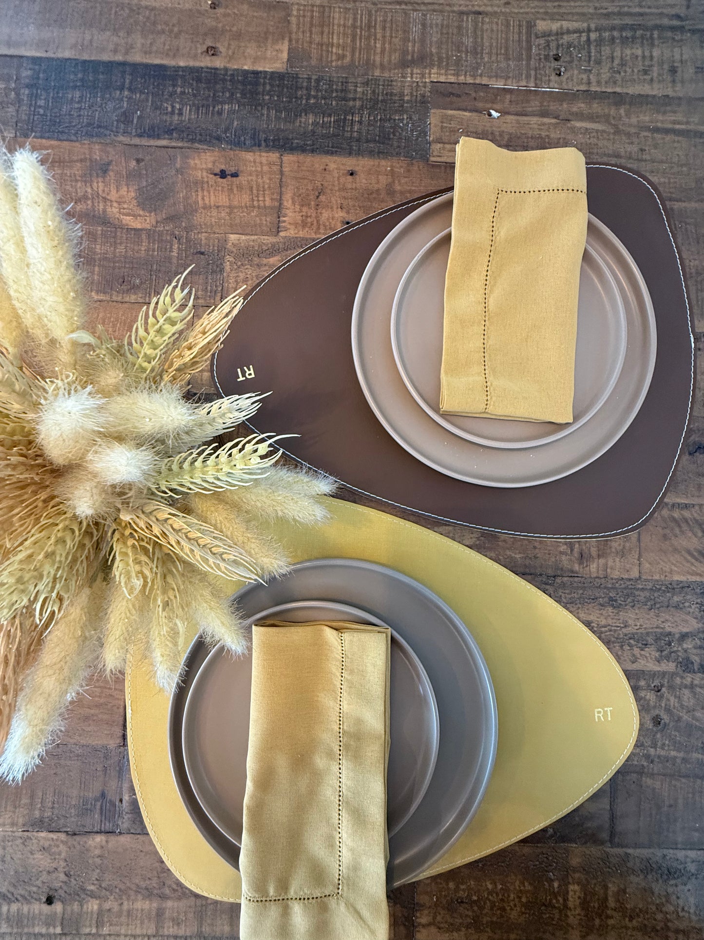 Double-sided leather placemats
