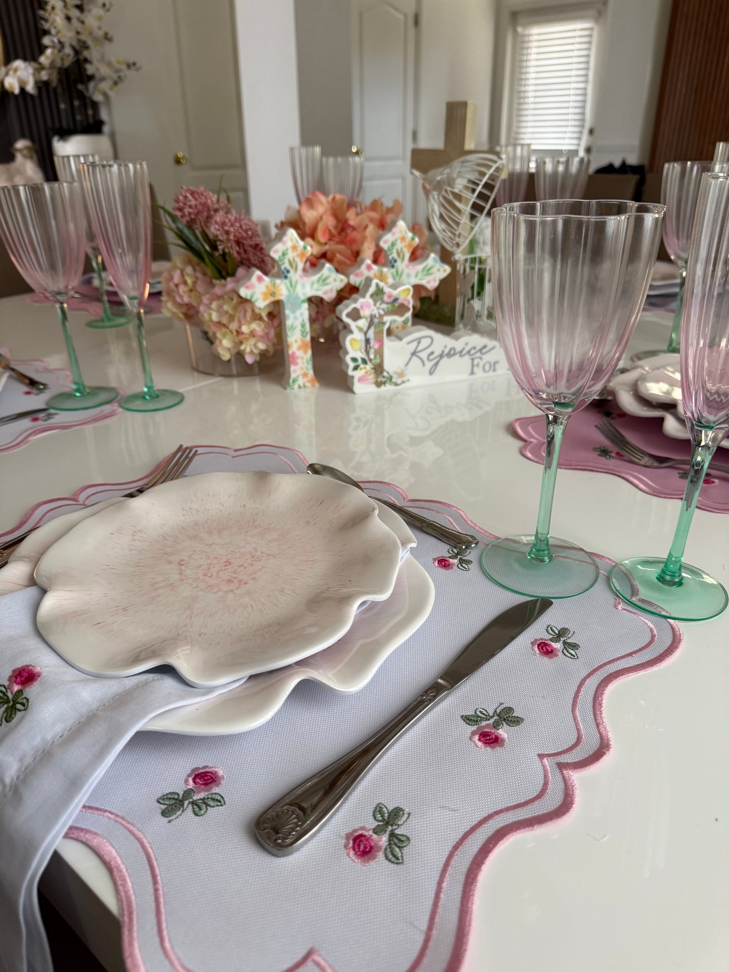 Placemats Double-sided pink flower with embroidered napkin