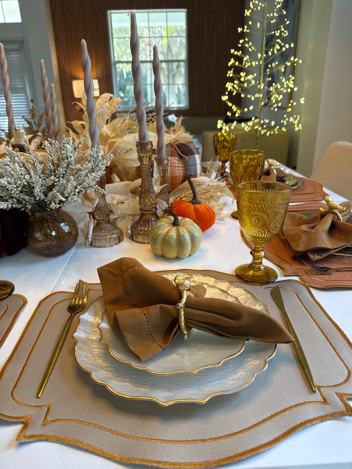 Placemets double-sided worked leather