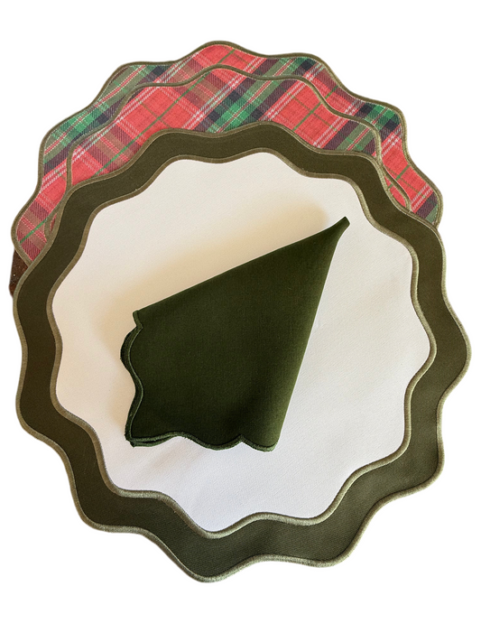 Placemets double-sided, checkered and embroidered napkins