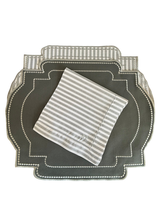 Placemats Double-sided  gray with stripes and strip napking