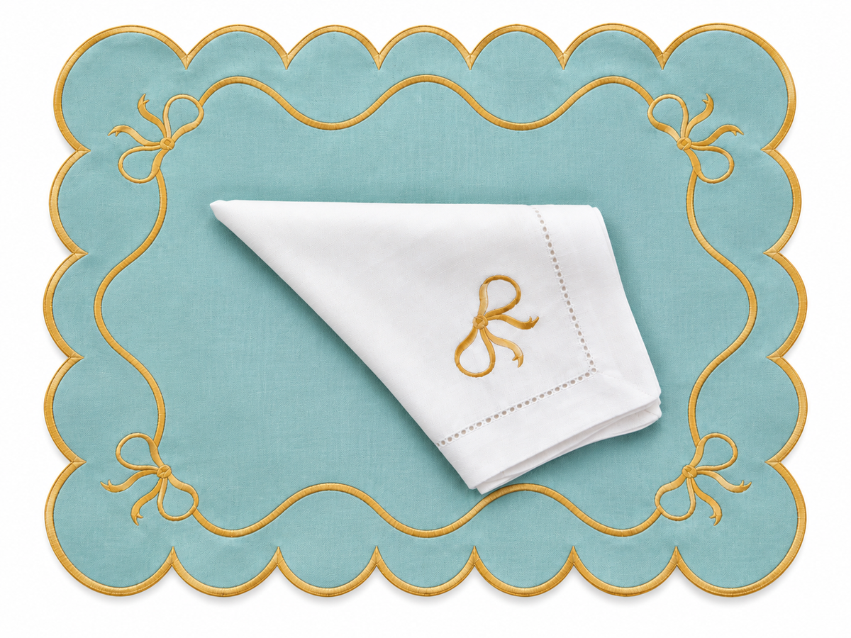 Placemat double-side Pink and blue for a gender reveal party.