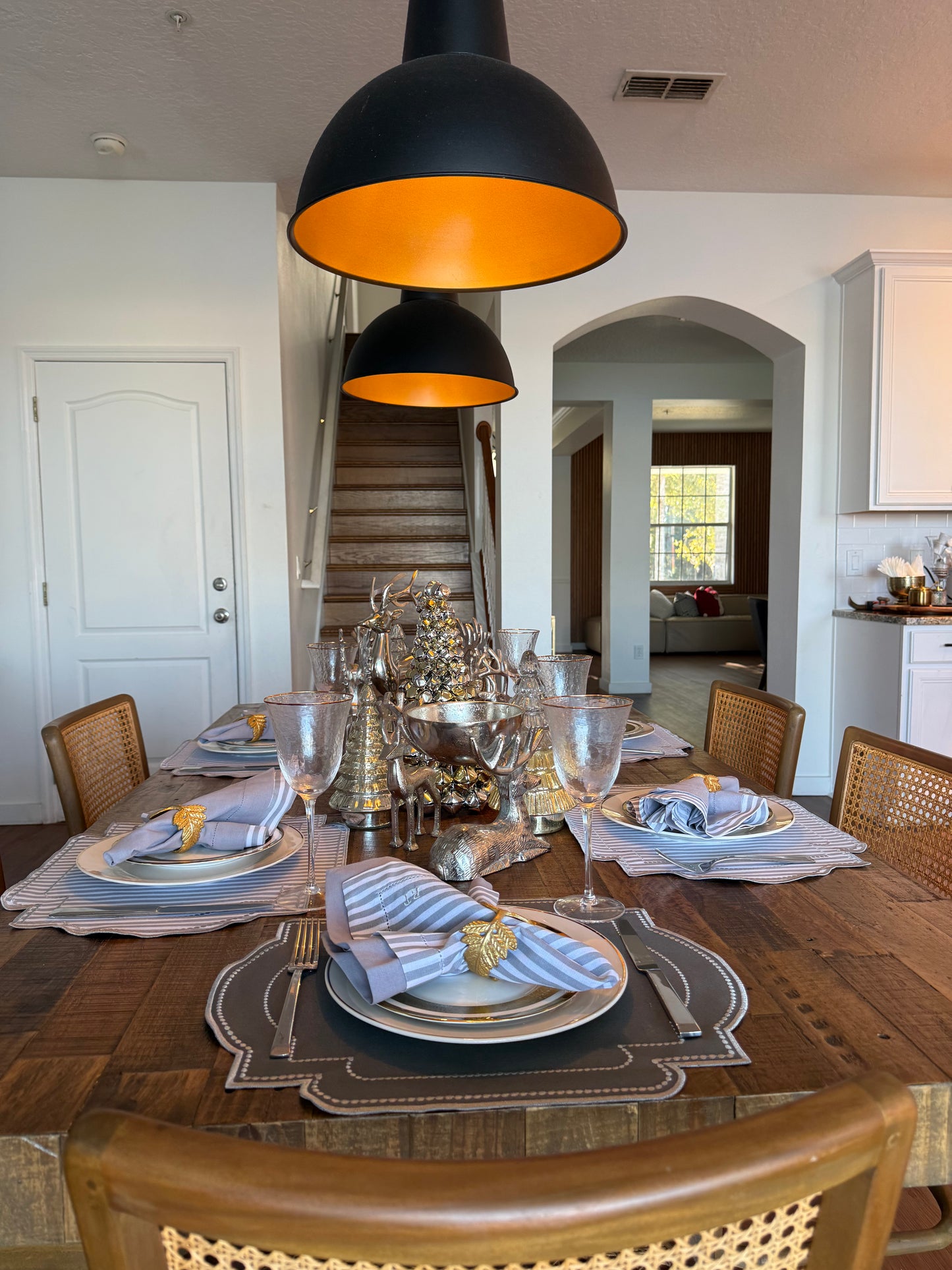 Placemats Double-sided  gray with stripes and strip napking