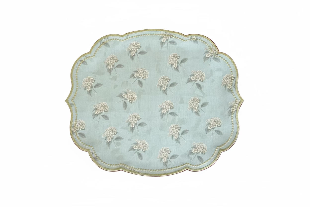 Placemats double-sided printed with hydrangea flowers and embroidered napkin