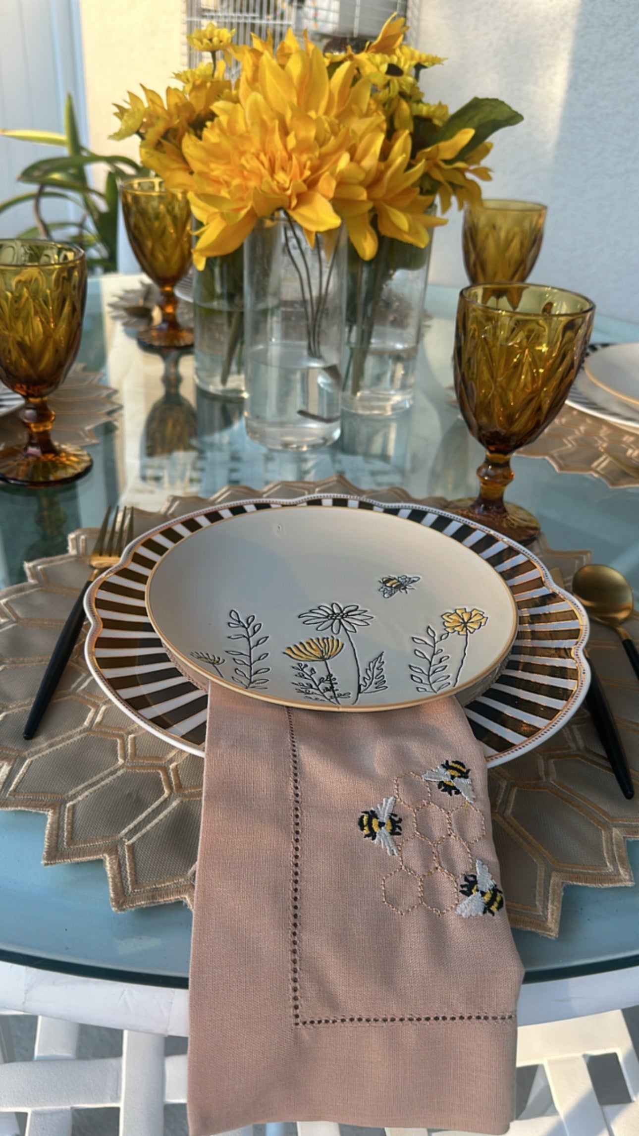 Placemats bee hive beige designer Revelation Table with bee napkin